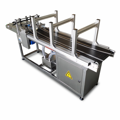 Apparecchiatura di adsorbimento a vuoto automatico per sacchetti di plastica
